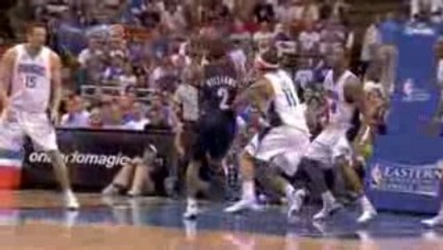 Mo Williams gets the floater to drop plus the foul in the th