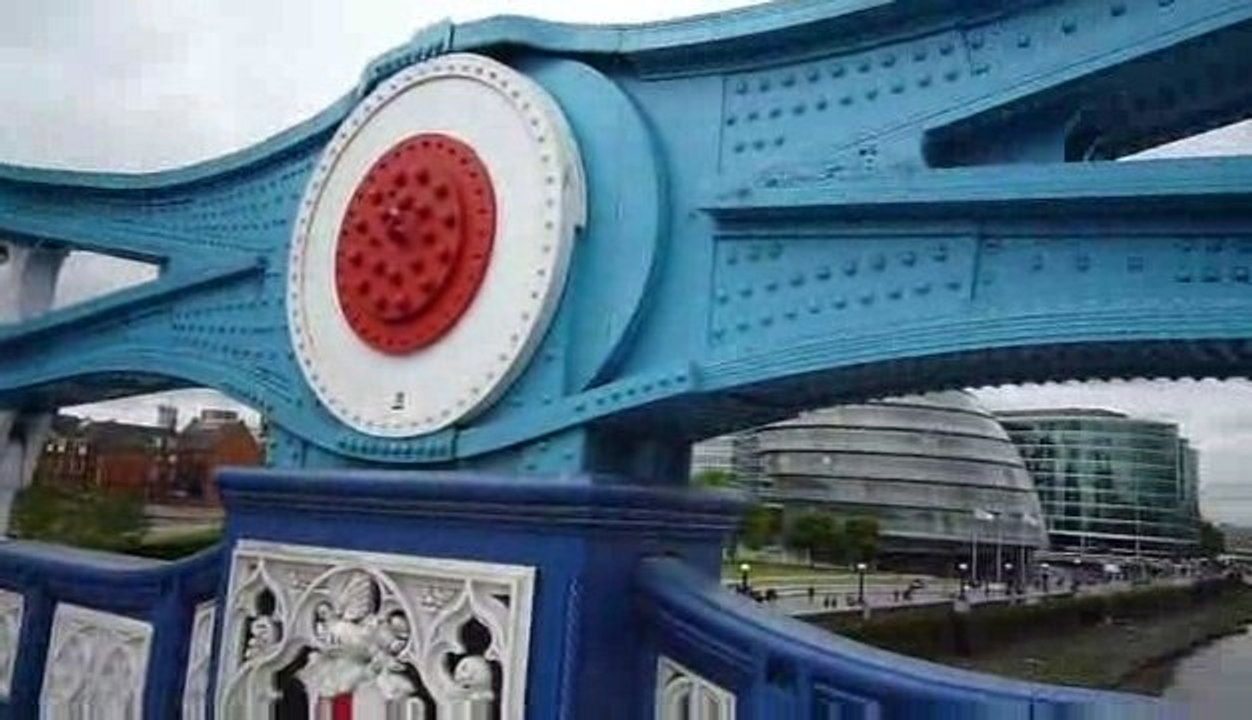 Tower Bridge, Londres