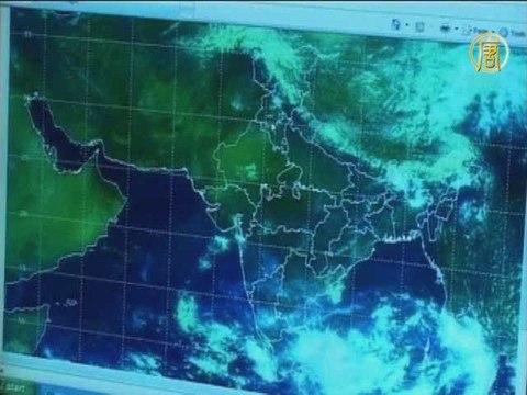 Жители Индии страдают от жары, предшествующей сезону дождей