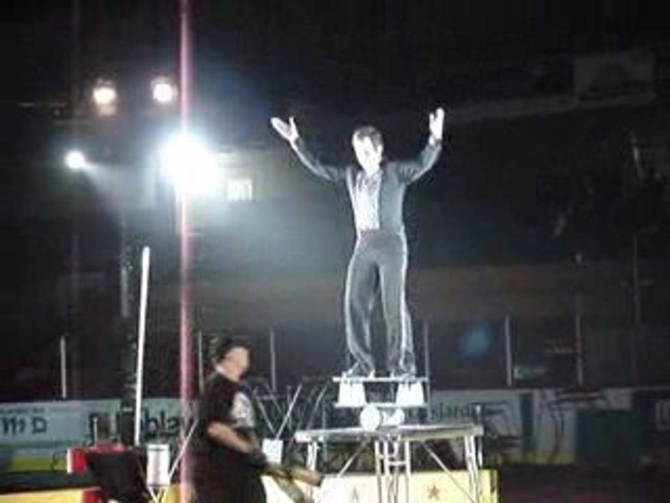 Cirque-merveilleux jongleur