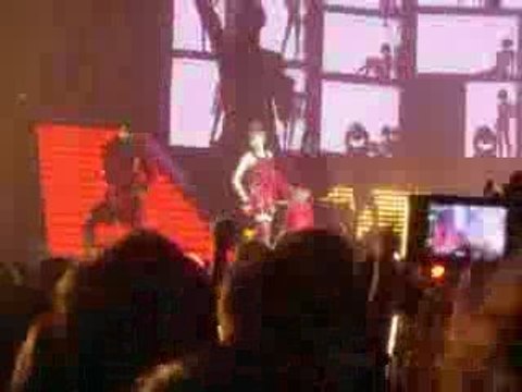 Mylene Farmer Pourvu qu'elles soient douces Live Nantes