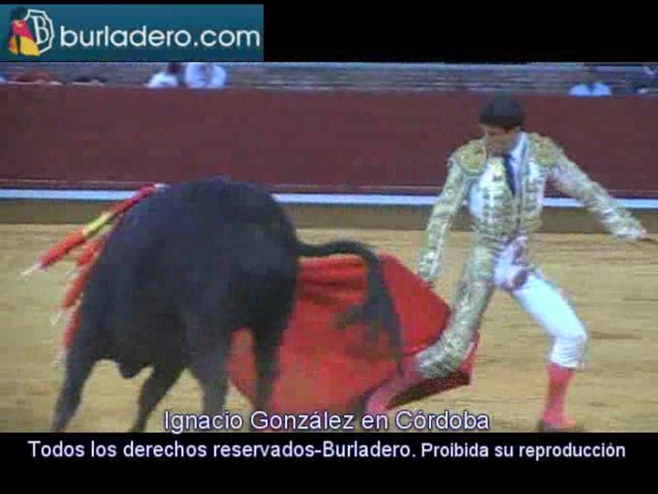 Ignacio González triunfa en Córdoba