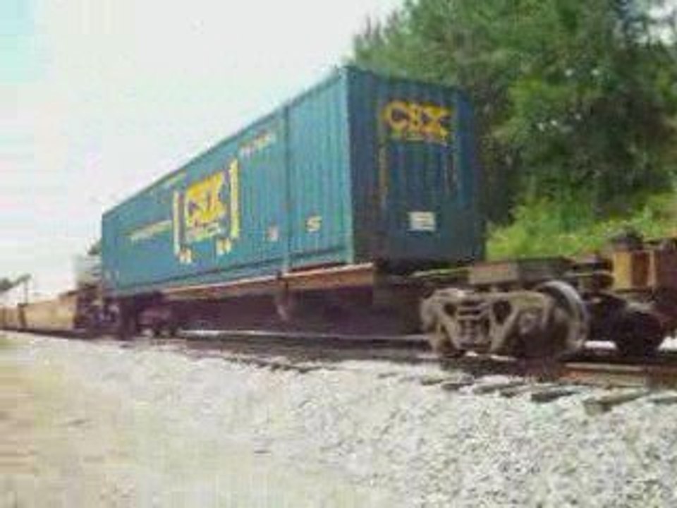 CSX 5211 intermodal emerson