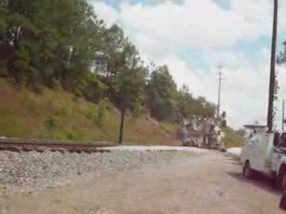 Csx work crew in emerson
