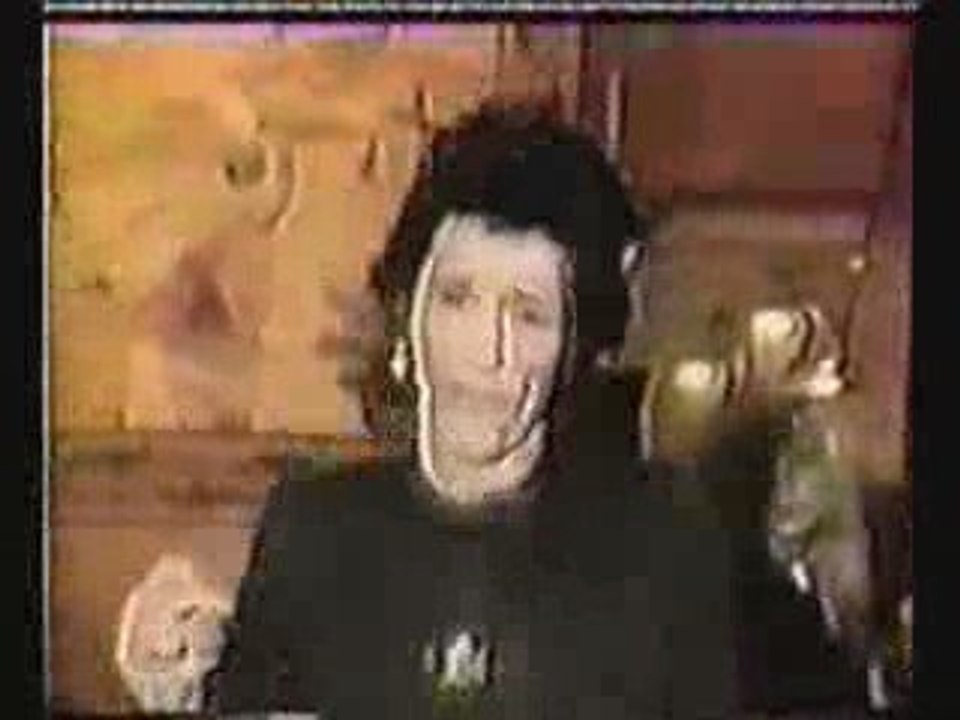 JOHNNY THUNDERS: I WAS BORN TO CRY