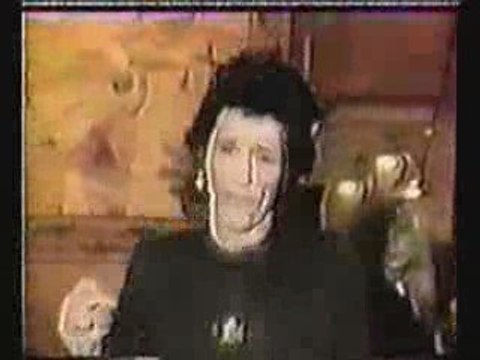 JOHNNY THUNDERS: I WAS BORN TO CRY