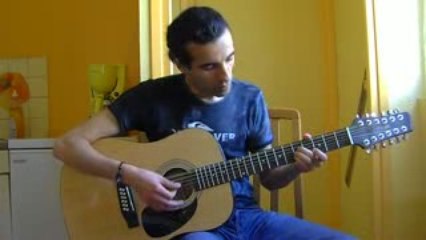 Ali sur " jimi hendrix little wing " 12 cordes