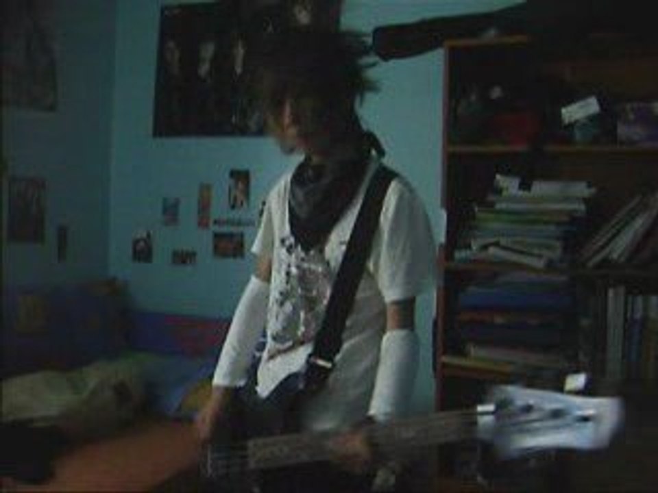 The GazettE - Guren Bass cover by Hayat0