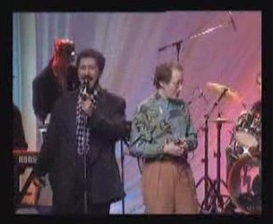 Duo Cheb khaled et  Idir (el harba win )