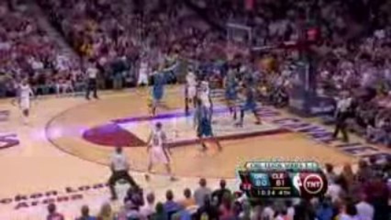 Marcin Gortat Block LeBron James shot attempt during Game 5.