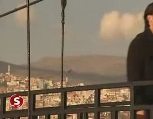 Silahini Birakmayan Sehit