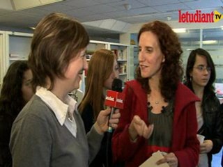 L'auteur Gayle Forman rencontre ses fans à l'Etudiant
