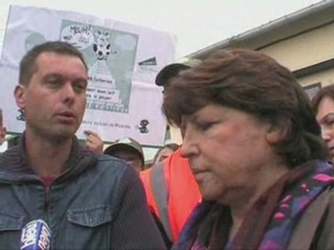 Martine Aubry rencontre les producteurs de lait à Amiens