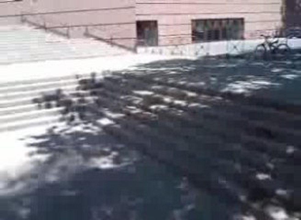 VID 00032-20090527-1357