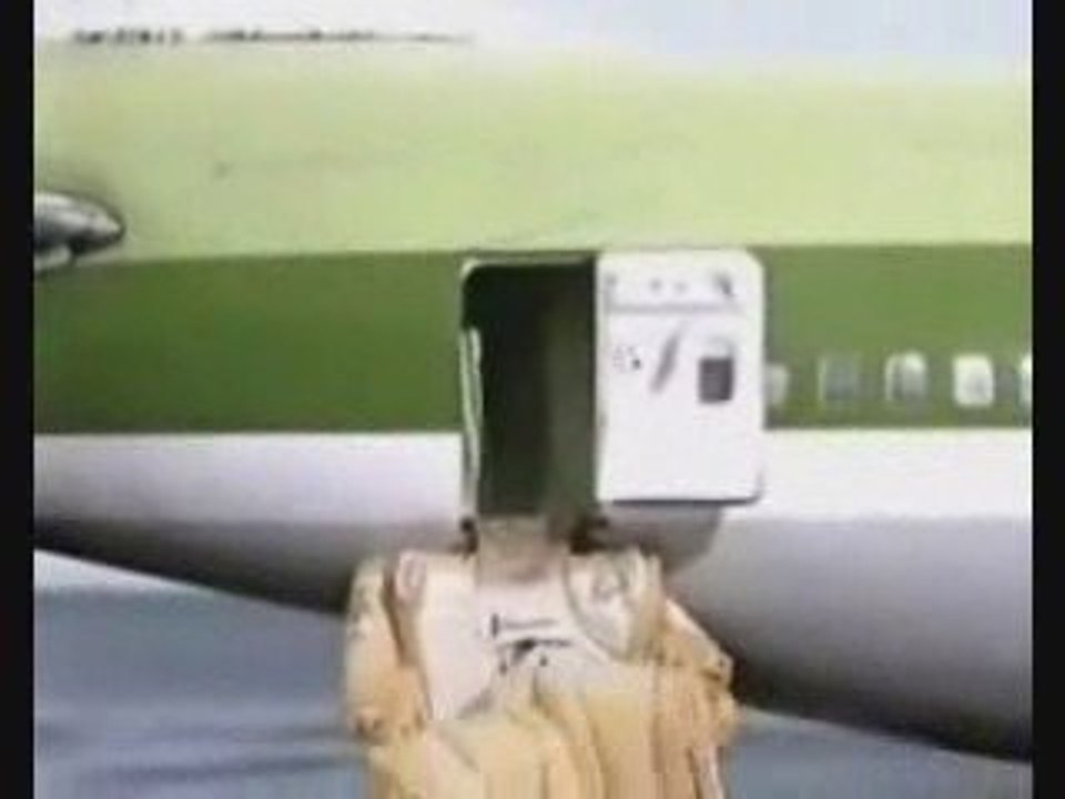 Crash d'un avion sur la plage