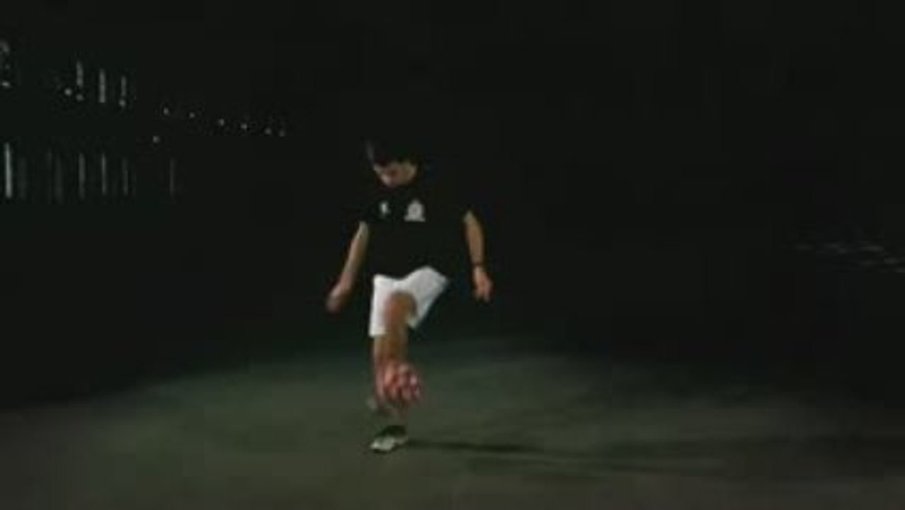 freestyle football, La Video