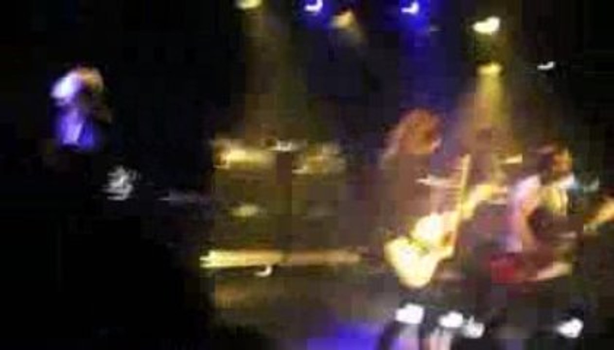 Metro Station en concert à Paris