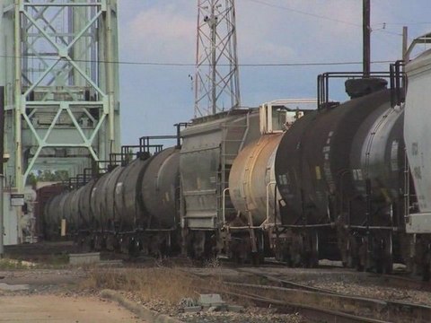 Train Watching in Beaumont - 5/23/2009