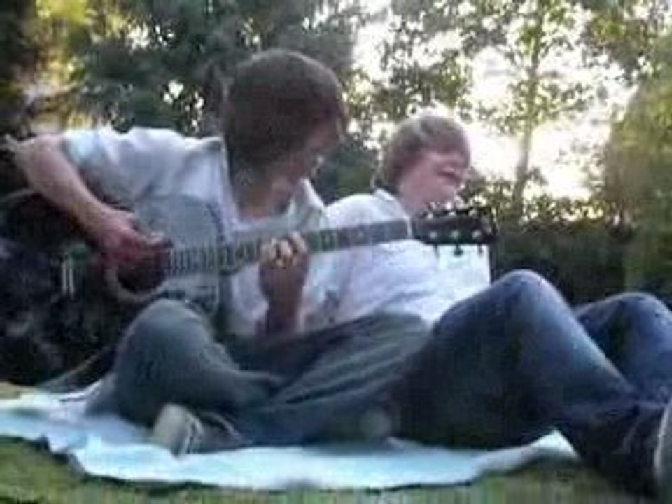 Feu de camps, suite avec une voix assez..