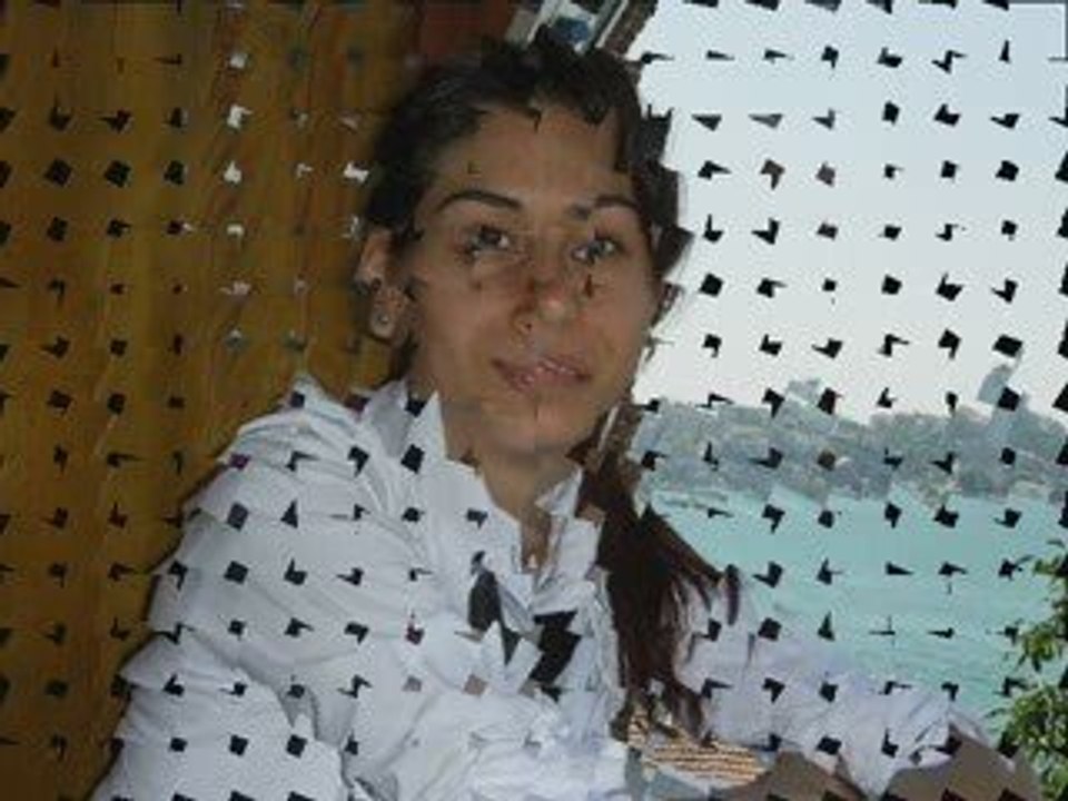 ZERDALİ güzeli gözlerinle bak bana