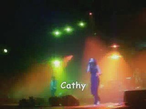 Jenifer chante Tourner ma page aux enfants de la terre 2009