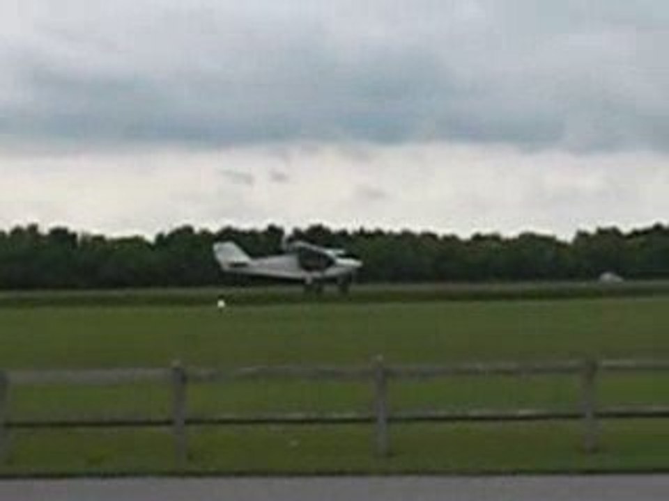 Avion Cytises a Lens