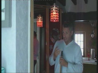 Casser du sucre sur le dos de quelqu'un