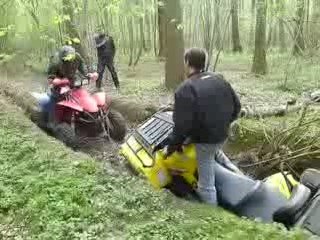 un scramble qui sort un can am hé hé hé