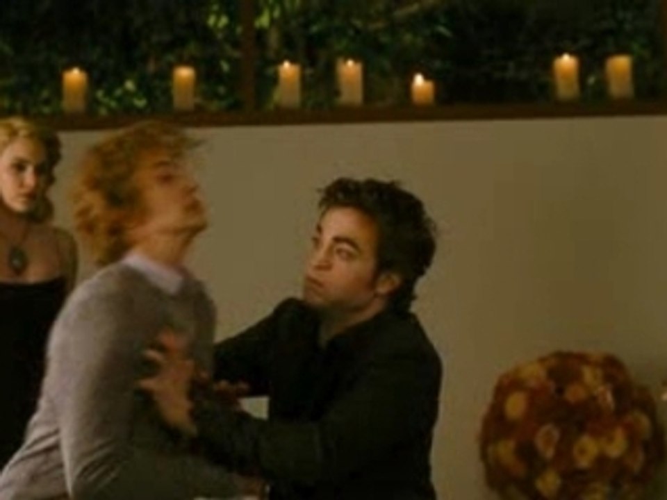 Twilight New Moon Official Trailer