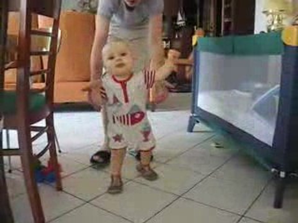 et je marche, et je marche