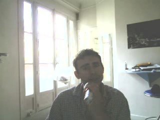 Wiwi égratigne "Yo no soy esa"