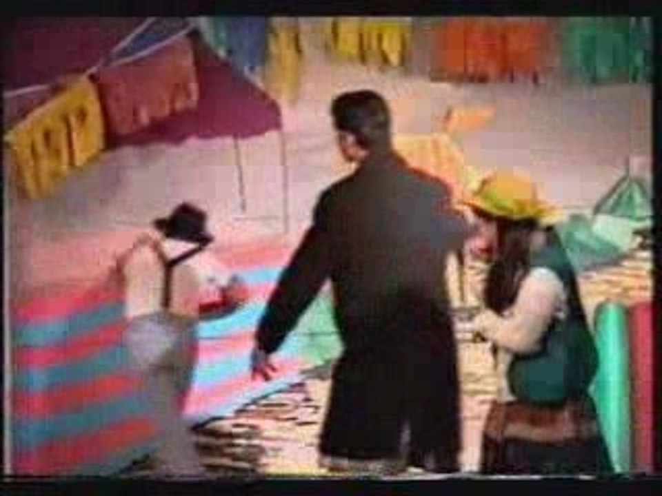 "Hakfar Hayarok" Youth Village Friday Night Show 1994 סטפס