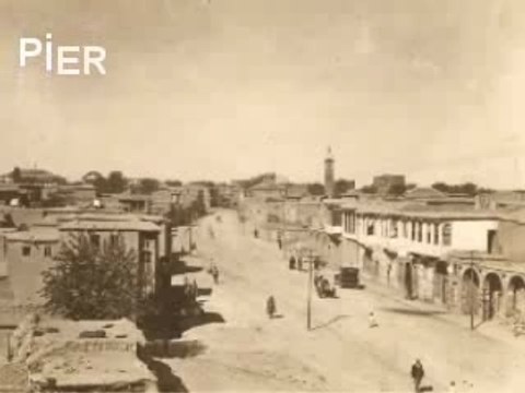 Celal GÜZELSES - Bahçede Yeşil Çınar