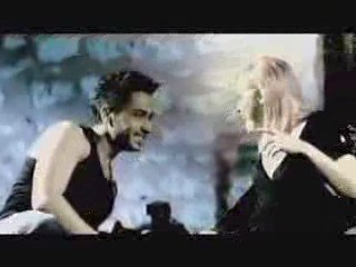 Ozan - Arkadaş klibini www.rapdinlet.net sundu...