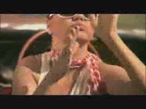 Elif Karlı - Erkek Kadın klibini rapdinlet.net sundu...