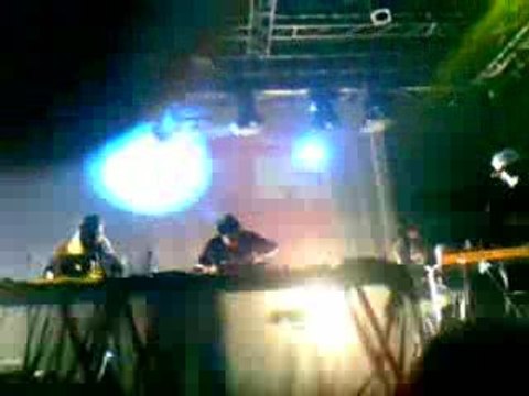 AFRIKA BAMBAATAA - CALIFORNIA LOVE (hommage à Tupac Shakur)