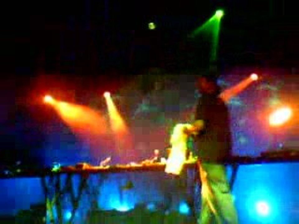 AFRIKA BAMBAATAA - DEE NASTY - MIx 5h08 AM