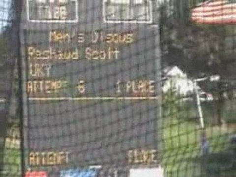 Athlé lancer disque Rushaud Scott 65m90 lanceur anglais