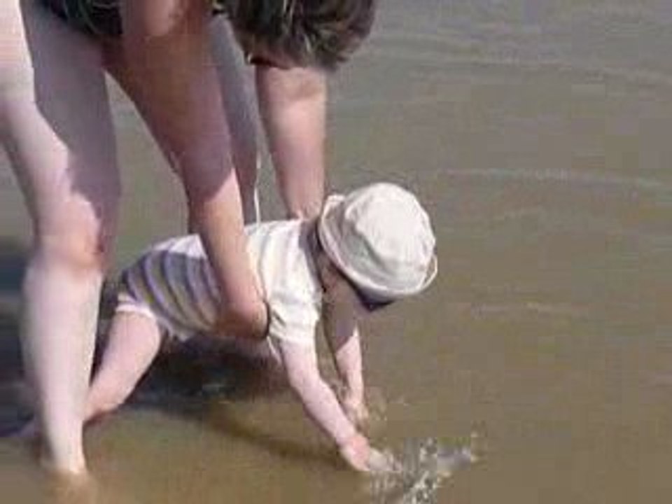 A la plage 3 Vive la patouille !