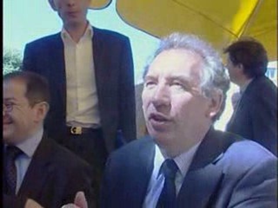 Elections Européennes François Bayrou à Poitiers 01-06-09