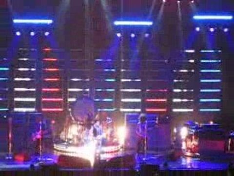 lenny Kravitz- american woman