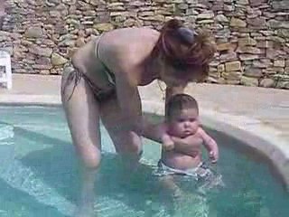 la premiere fois que je v dans une piscine