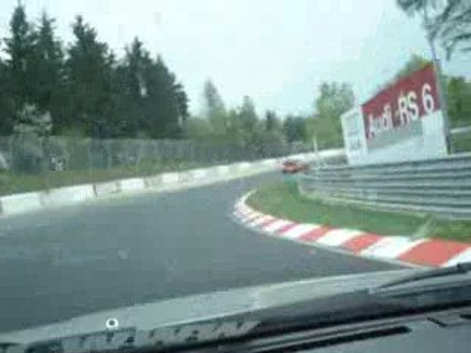 Skyline chasse a porsches at the Nurburgring