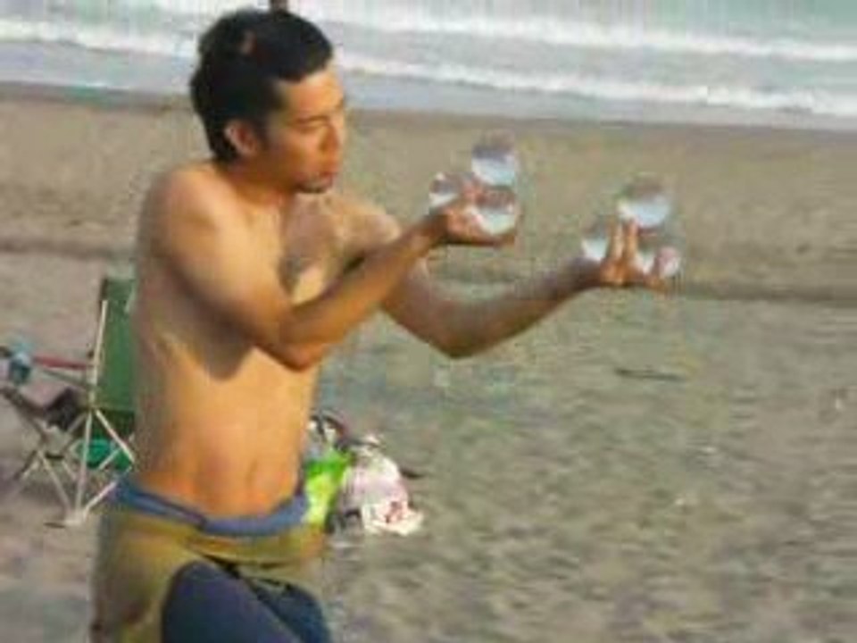 Contact juggling