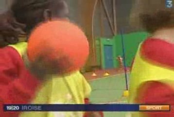 Reportage sur le Hand 1er pas - Club de Plouvien