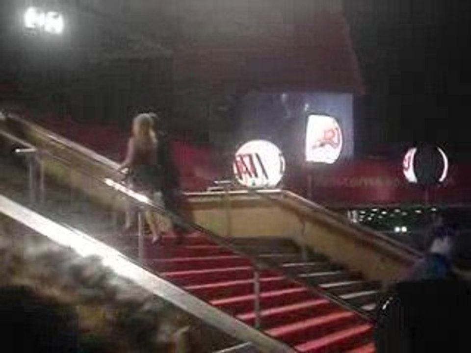 Duffy, montée des marches...