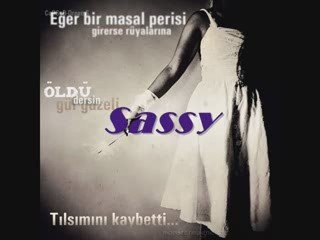 Elvedayla süslenmiş bir yarının dünündeyim