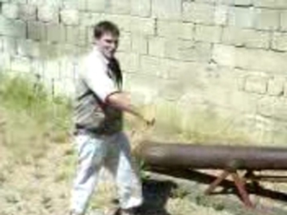 Etienne saute une muraille