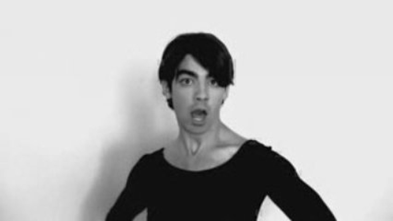 Joe Jonas Single Ladies Dance