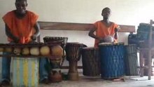 krimbo percussionniste  qui tou les instrument traditionnel
